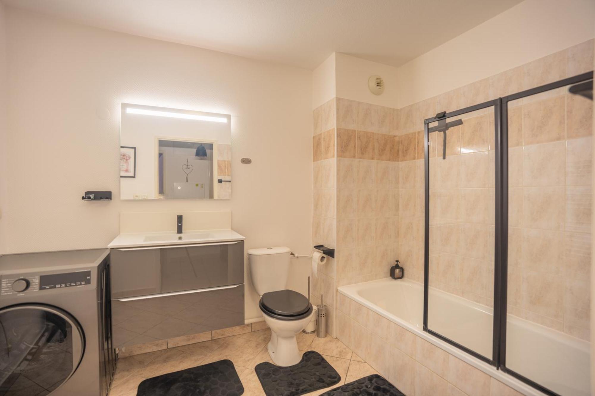 Appartement Tout Equipe A 3 Min Gare Annemasse - Ideal Famille Ou Pro - Parking Inclus Ville-la-Grand Exteriér fotografie